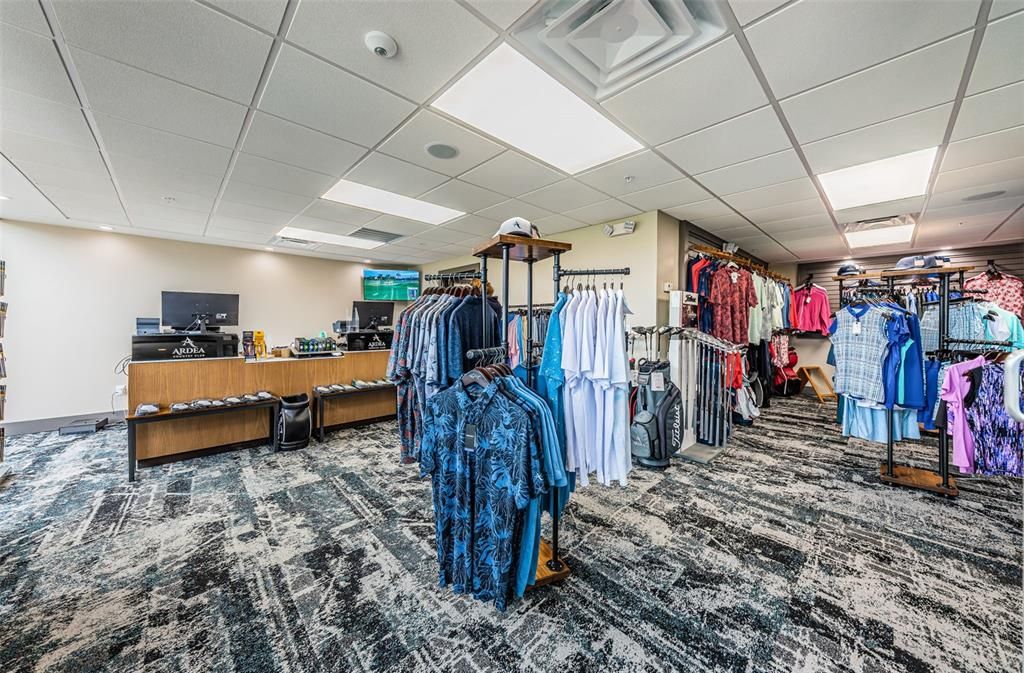 出租: $4,950 (4 贝兹, 3 浴室, 2642 平方英尺)