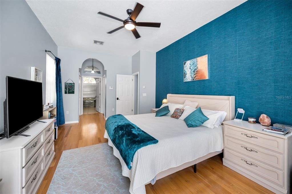 出租: $4,950 (4 贝兹, 3 浴室, 2642 平方英尺)