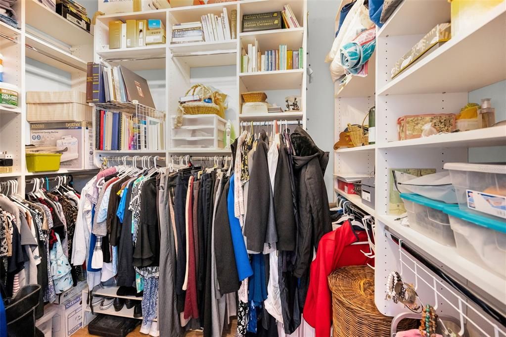 出租: $4,950 (4 贝兹, 3 浴室, 2642 平方英尺)