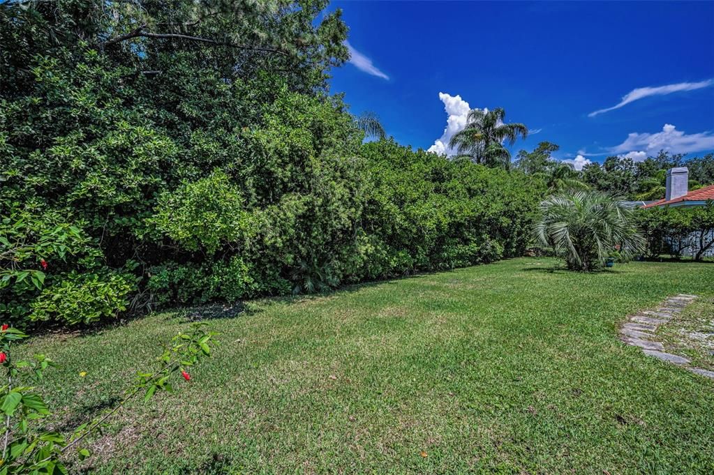 出租: $4,950 (4 贝兹, 3 浴室, 2642 平方英尺)