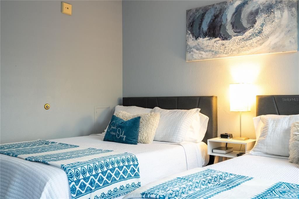 合同活跃: $139,000 (1 贝兹, 1 浴室, 466 平方英尺)