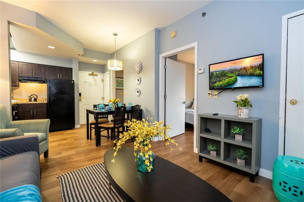 合同活跃: $139,000 (1 贝兹, 1 浴室, 466 平方英尺)