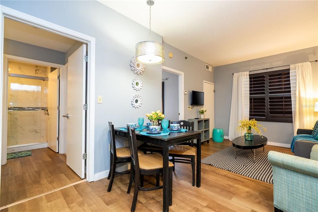 合同活跃: $139,000 (1 贝兹, 1 浴室, 466 平方英尺)