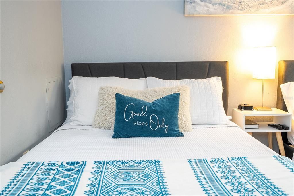 合同活跃: $139,000 (1 贝兹, 1 浴室, 466 平方英尺)