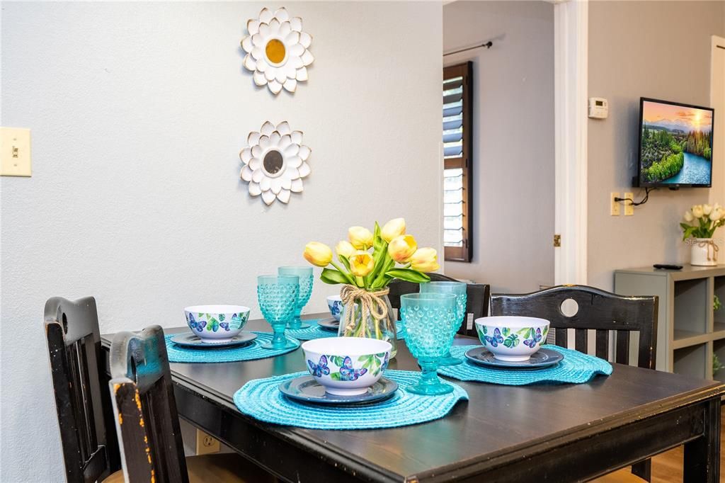 合同活跃: $139,000 (1 贝兹, 1 浴室, 466 平方英尺)