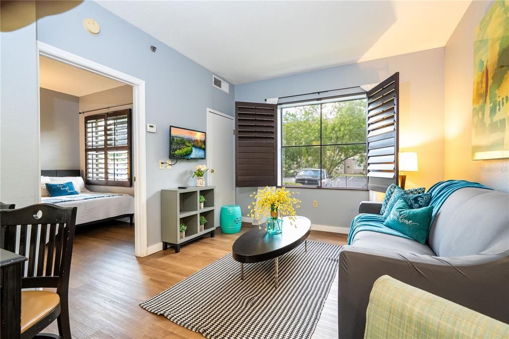 合同活跃: $139,000 (1 贝兹, 1 浴室, 466 平方英尺)