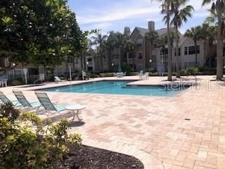 For Sale: $125,000 (1 beds, 1 baths, 627 Square Feet)