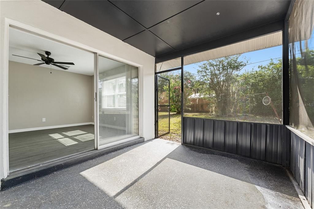 待售: $195,000 (3 贝兹, 1 浴室, 945 平方英尺)