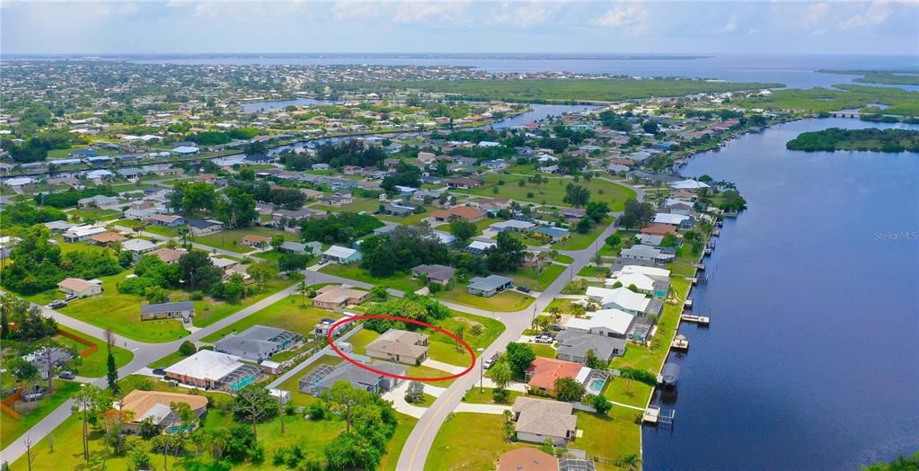 En Venta: $274,000 (3 camas, 2 baños, 1622 Pies cuadrados)