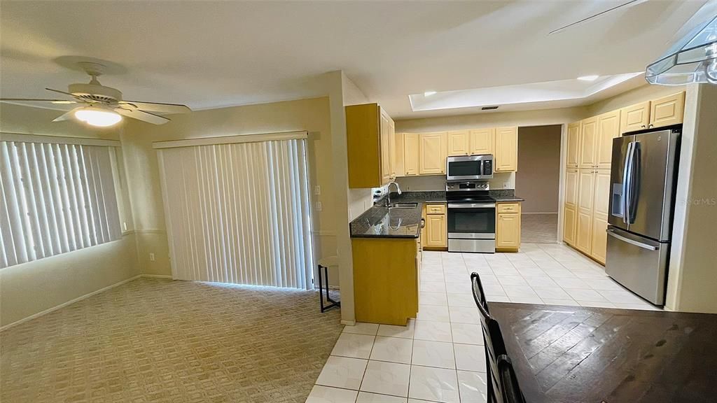 En Venta: $274,000 (3 camas, 2 baños, 1622 Pies cuadrados)