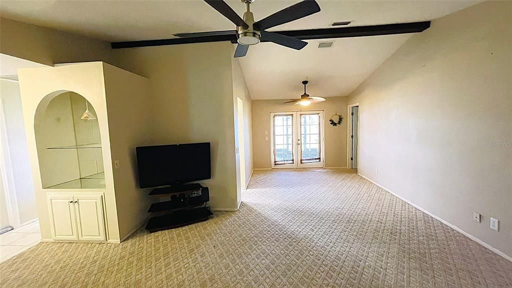 En Venta: $274,000 (3 camas, 2 baños, 1622 Pies cuadrados)