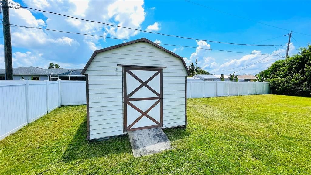 En Venta: $274,000 (3 camas, 2 baños, 1622 Pies cuadrados)