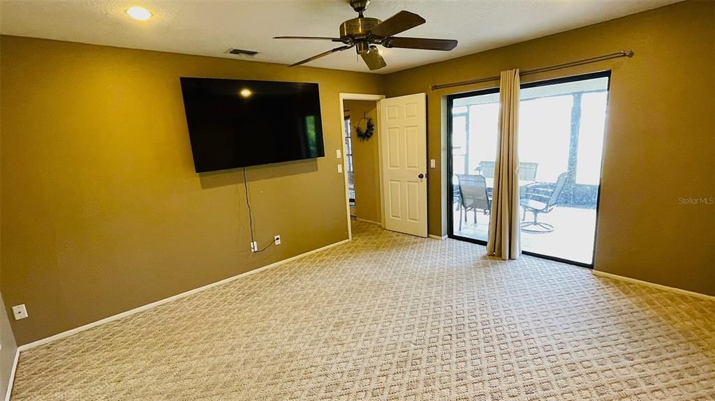 En Venta: $274,000 (3 camas, 2 baños, 1622 Pies cuadrados)