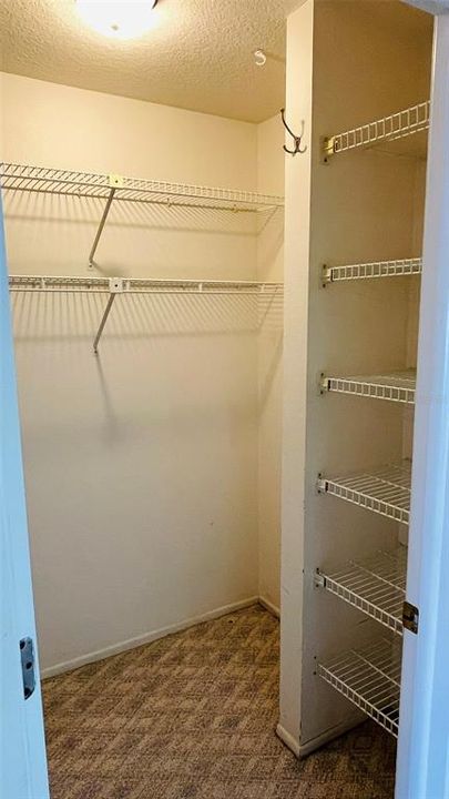 En Venta: $274,000 (3 camas, 2 baños, 1622 Pies cuadrados)