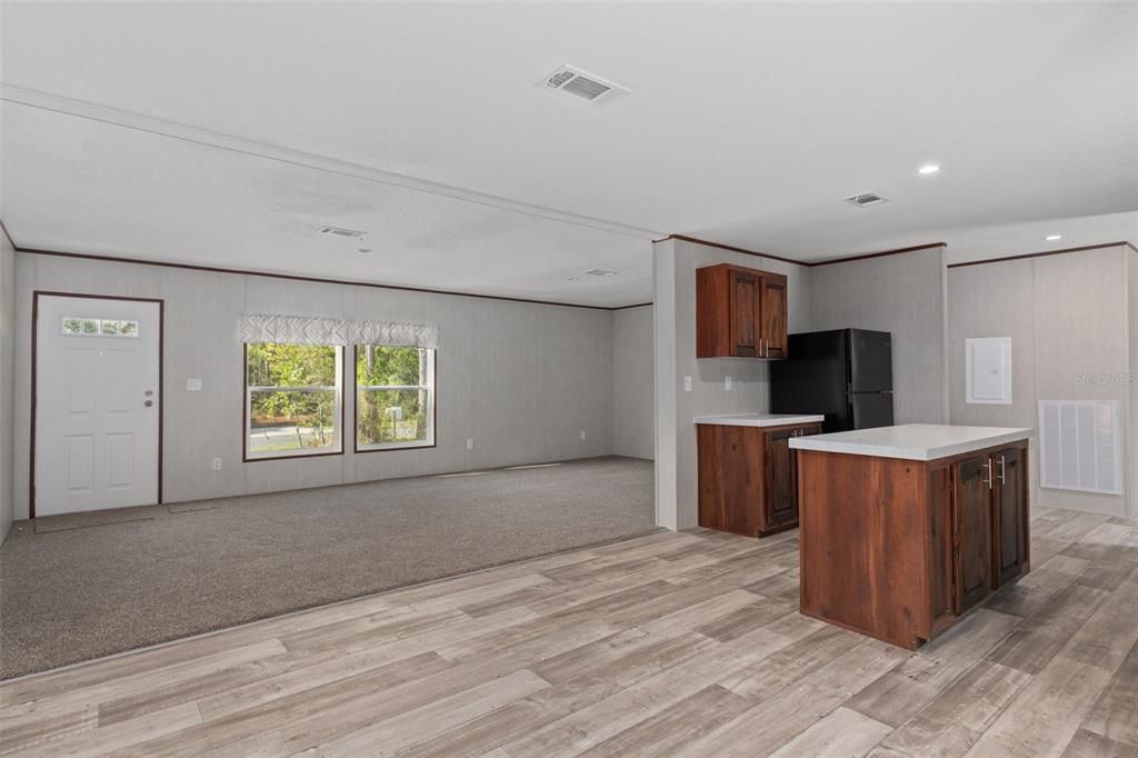 待售: $239,000 (3 贝兹, 2 浴室, 1456 平方英尺)