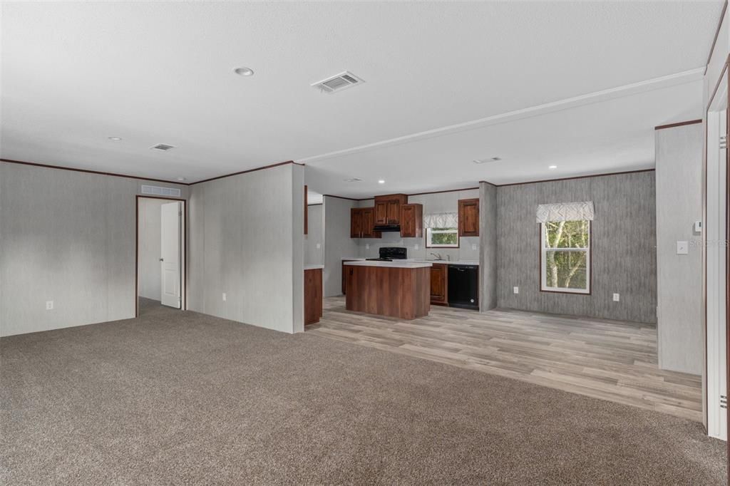 待售: $239,000 (3 贝兹, 2 浴室, 1456 平方英尺)