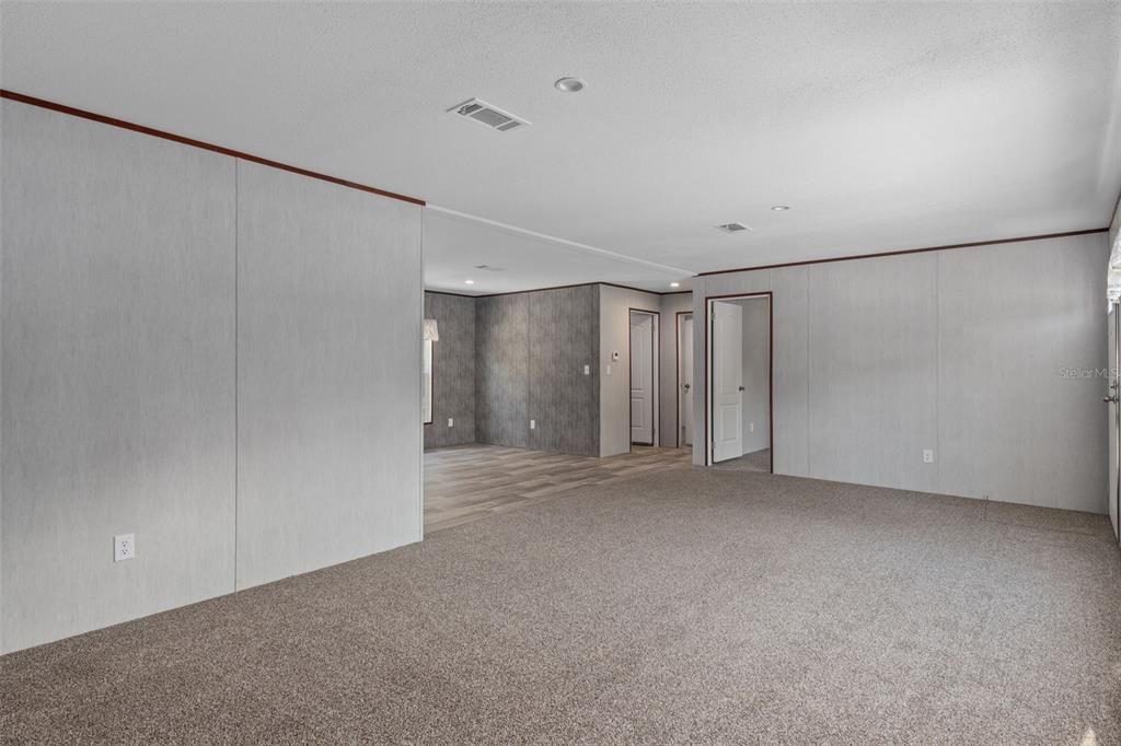 待售: $239,000 (3 贝兹, 2 浴室, 1456 平方英尺)