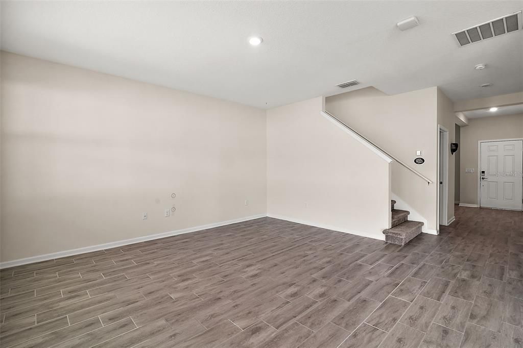 На продажу: $399,900 (4 спален, 2 ванн, 2341 Квадратных фут)