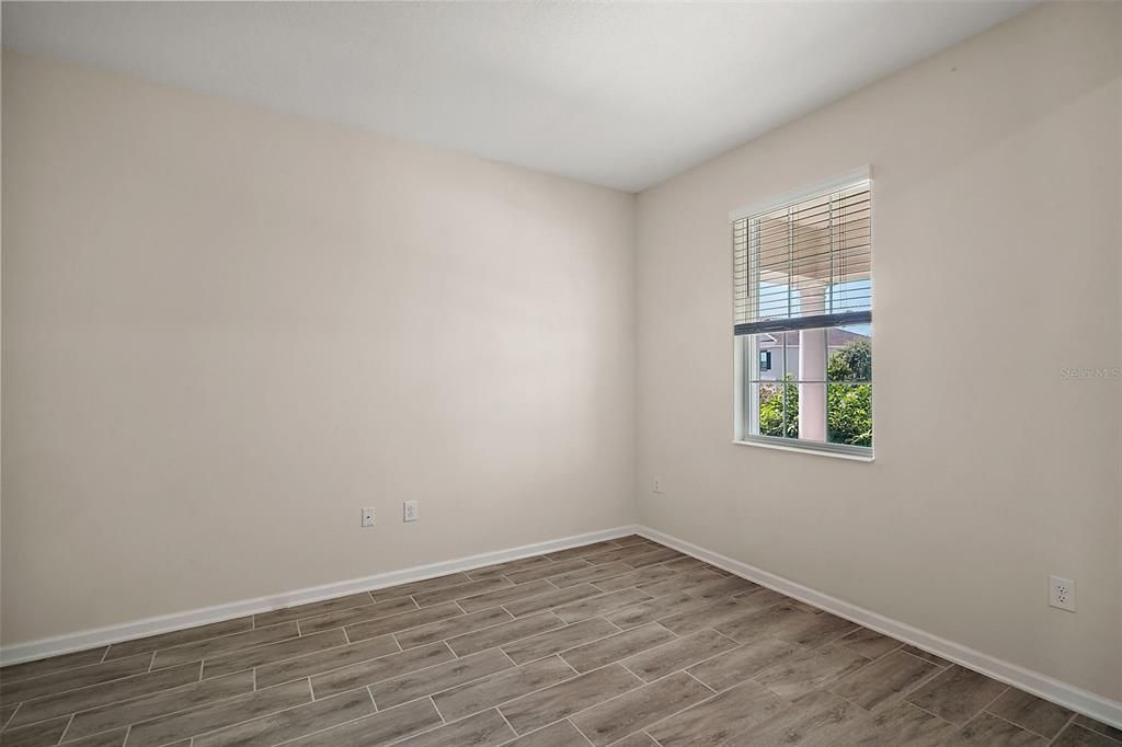 На продажу: $399,900 (4 спален, 2 ванн, 2341 Квадратных фут)