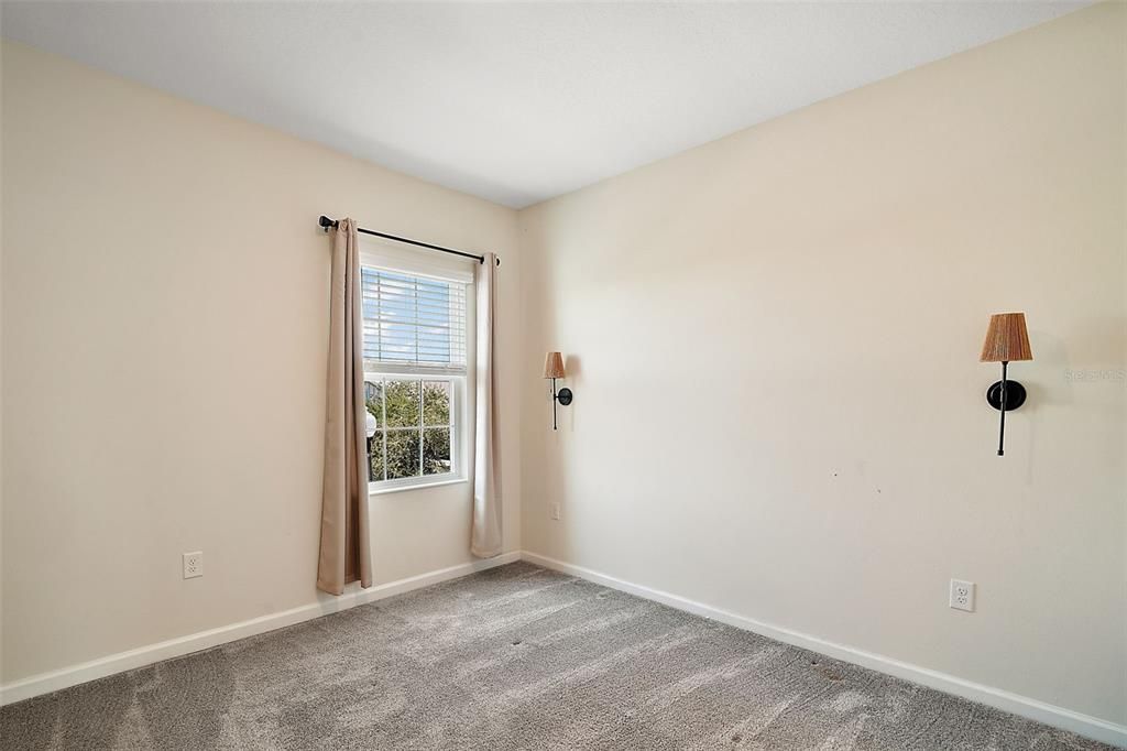 На продажу: $399,900 (4 спален, 2 ванн, 2341 Квадратных фут)