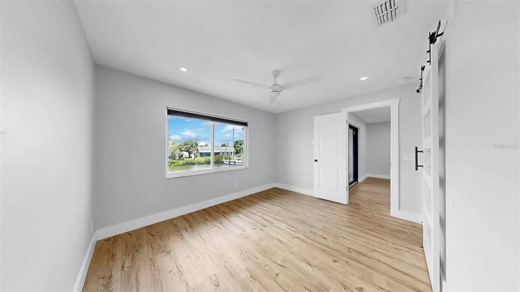 待售: $399,000 (2 贝兹, 2 浴室, 1008 平方英尺)