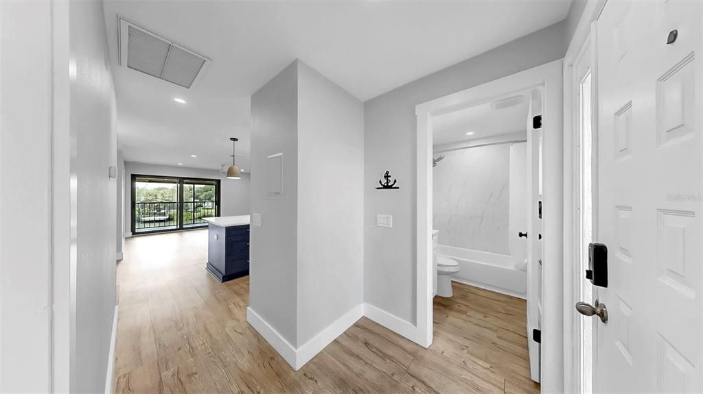 待售: $399,000 (2 贝兹, 2 浴室, 1008 平方英尺)