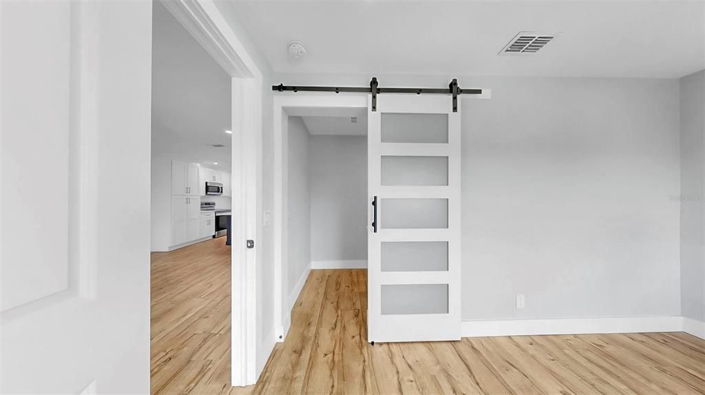 待售: $399,000 (2 贝兹, 2 浴室, 1008 平方英尺)