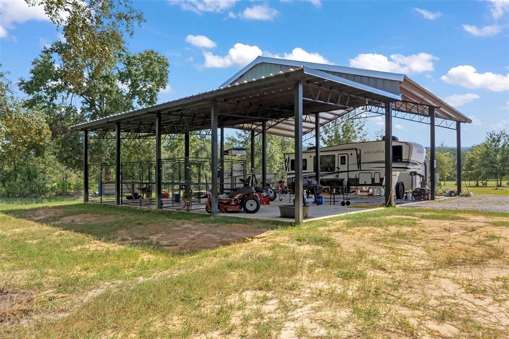 For Sale: $675,000 (2 beds, 1 baths, 976 Square Feet)