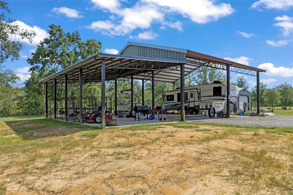 For Sale: $675,000 (2 beds, 1 baths, 976 Square Feet)