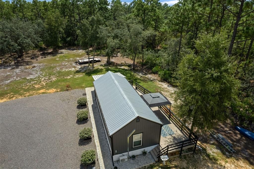 For Sale: $675,000 (2 beds, 1 baths, 976 Square Feet)