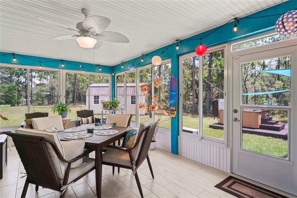 En Venta: $650,000 (3 camas, 3 baños, 2450 Pies cuadrados)