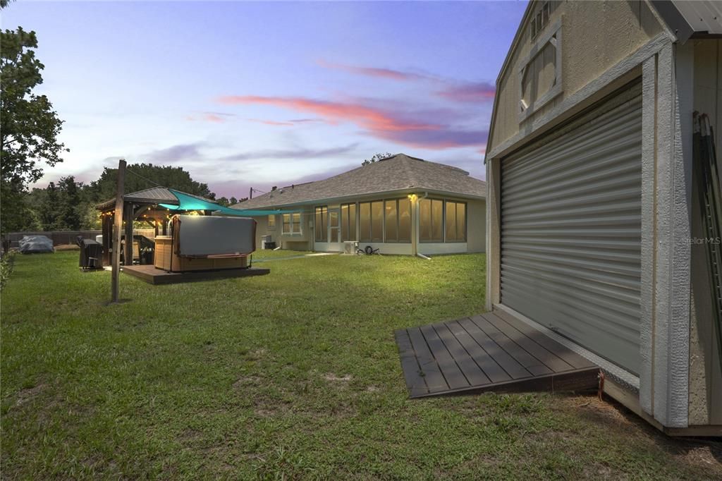 En Venta: $650,000 (3 camas, 3 baños, 2450 Pies cuadrados)