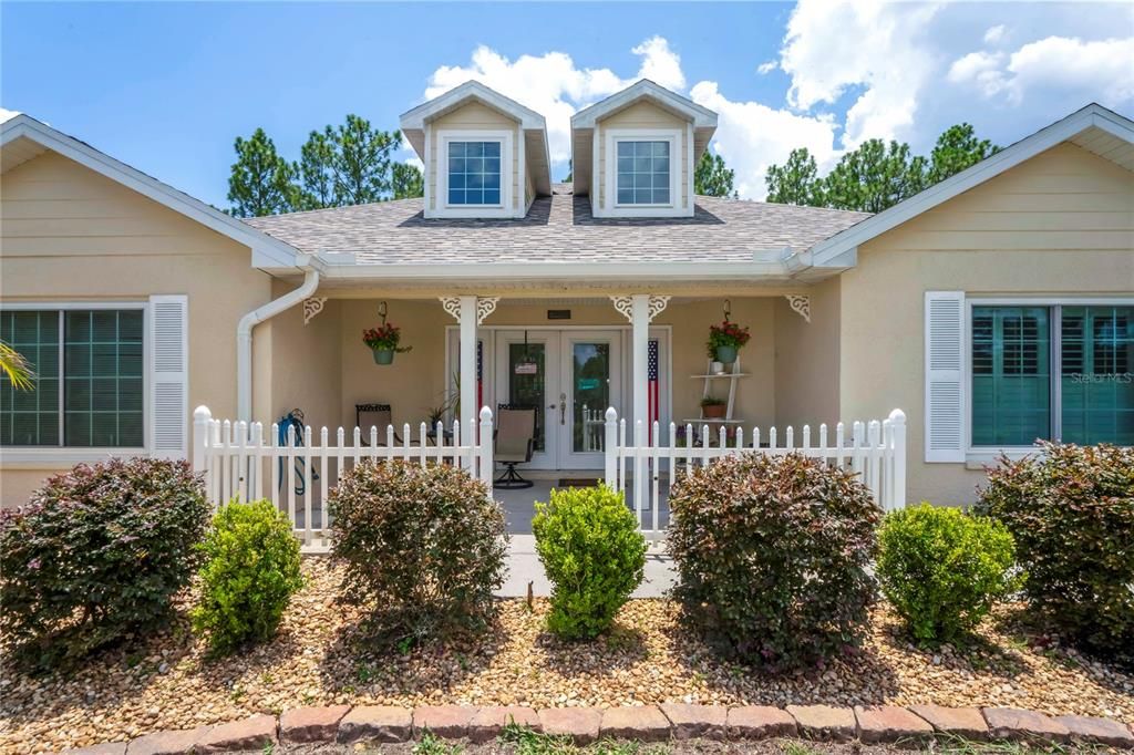 En Venta: $650,000 (3 camas, 3 baños, 2450 Pies cuadrados)