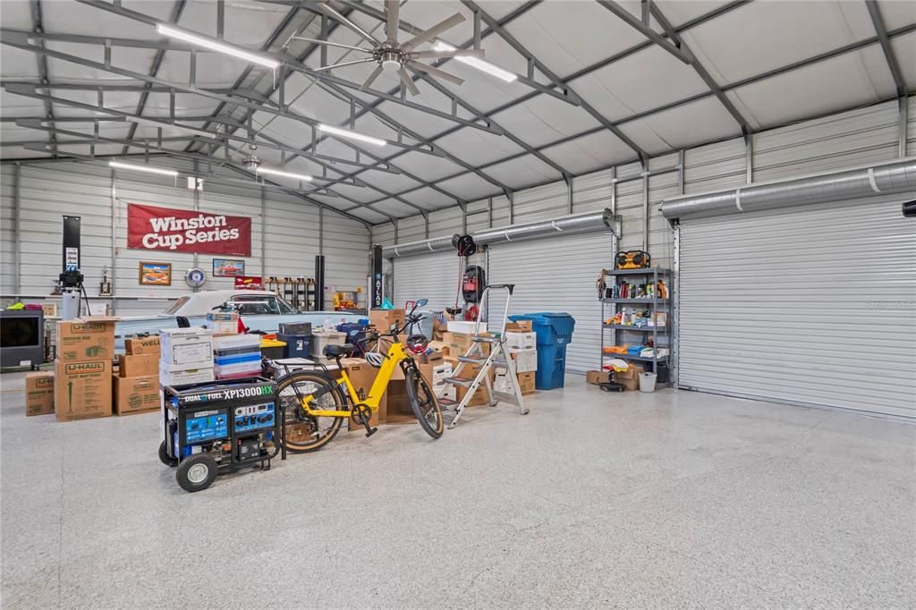 En Venta: $650,000 (3 camas, 3 baños, 2450 Pies cuadrados)