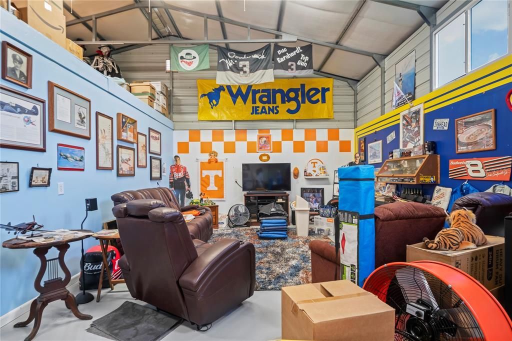 En Venta: $650,000 (3 camas, 3 baños, 2450 Pies cuadrados)