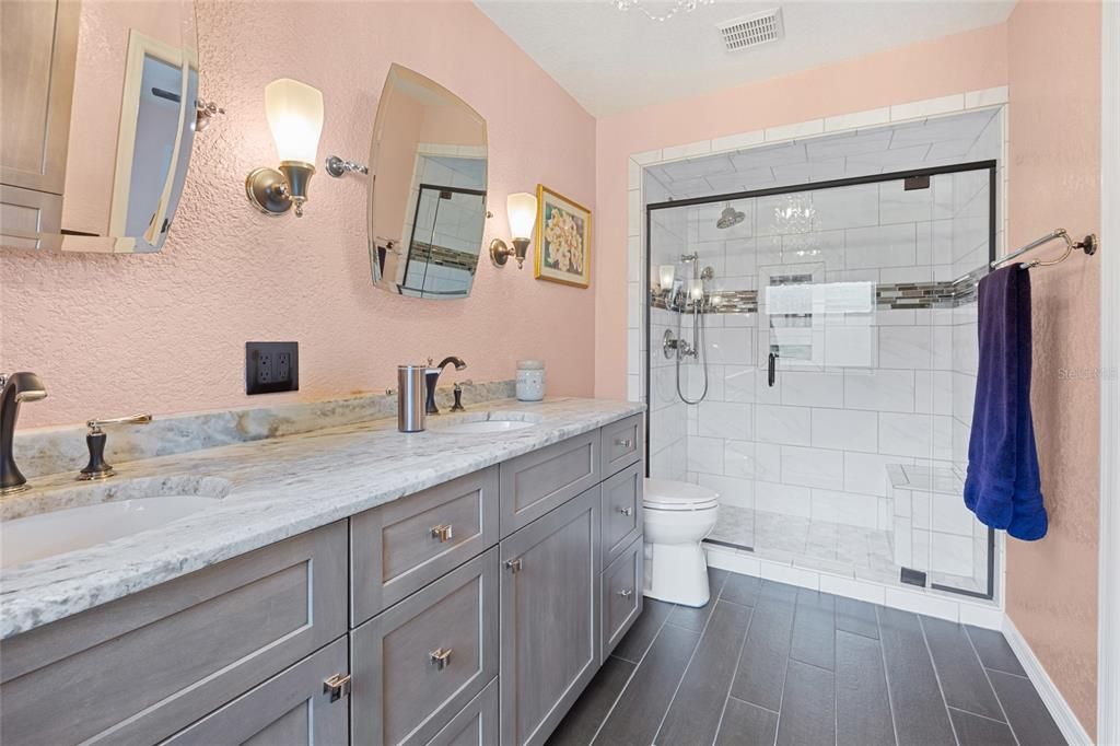 For Sale: $549,000 (3 beds, 2 baths, 1707 Square Feet)