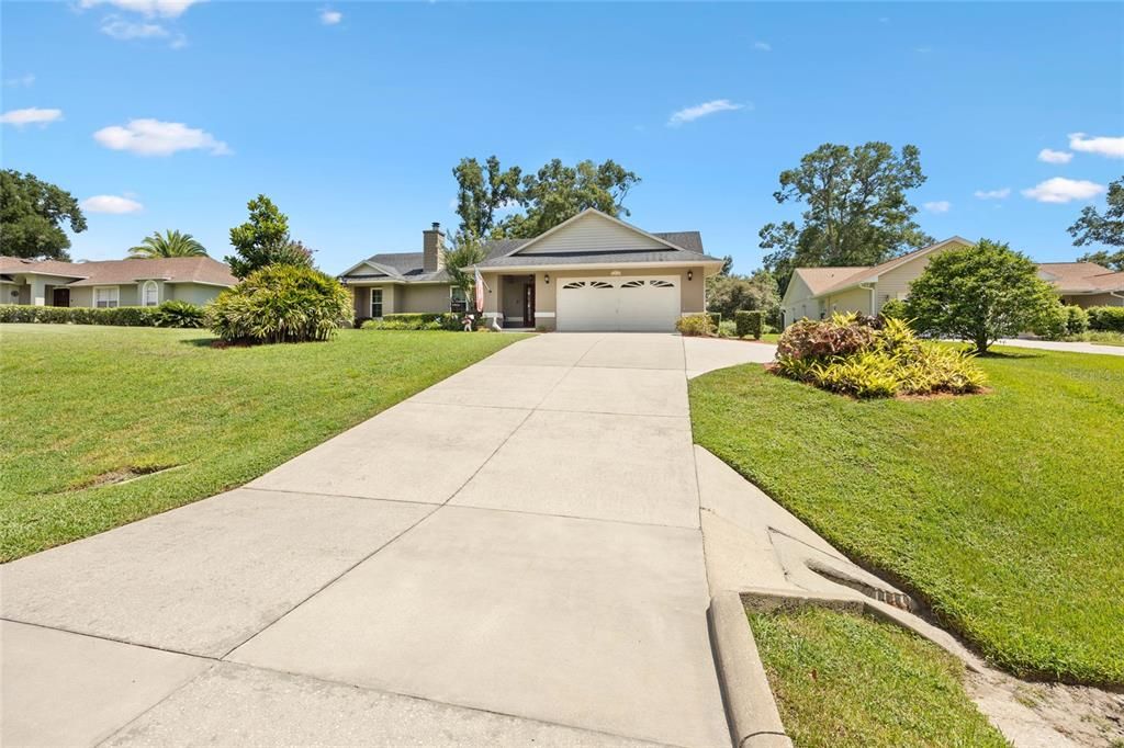 For Sale: $549,000 (3 beds, 2 baths, 1707 Square Feet)