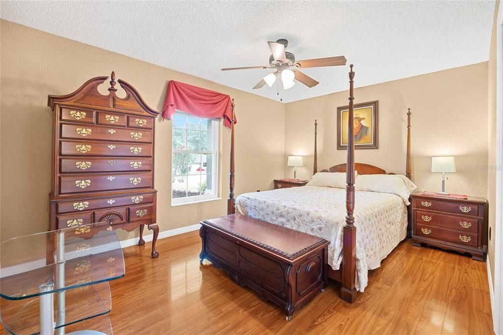 For Sale: $549,000 (3 beds, 2 baths, 1707 Square Feet)