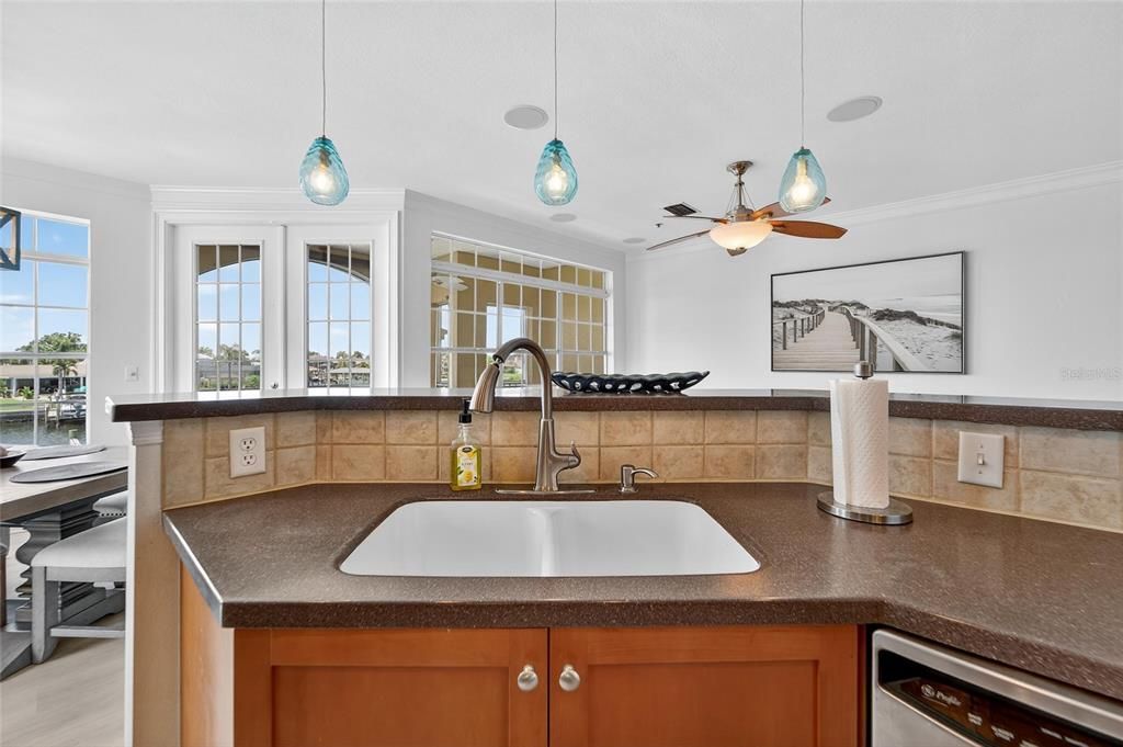 待售: $499,000 (3 贝兹, 2 浴室, 2488 平方英尺)