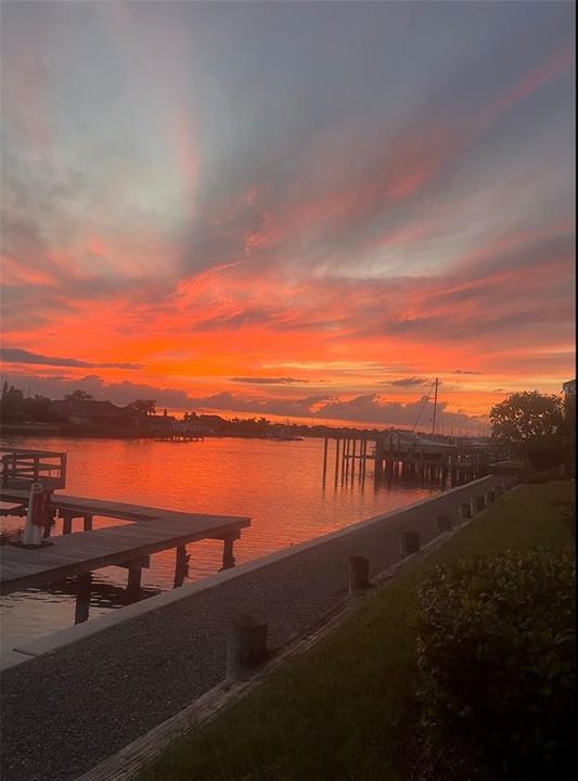 待售: $499,000 (3 贝兹, 2 浴室, 2488 平方英尺)