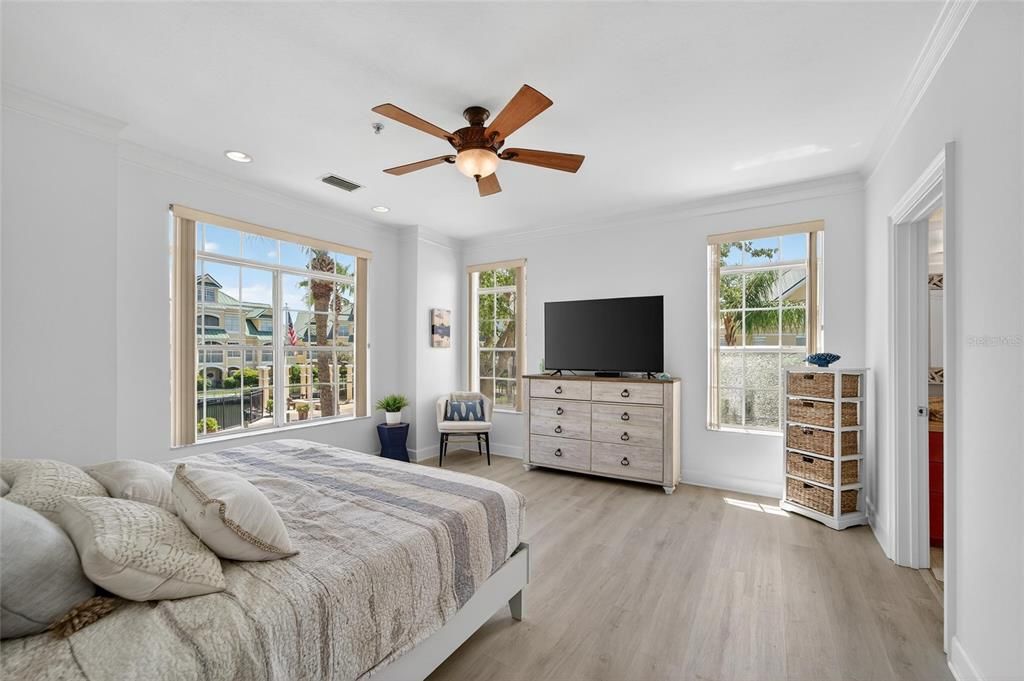 待售: $499,000 (3 贝兹, 2 浴室, 2488 平方英尺)