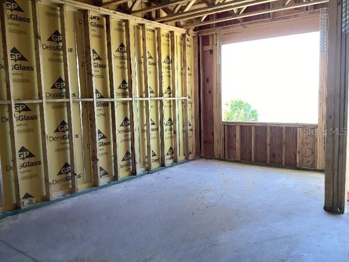 Activo con contrato: $405,146 (3 camas, 2 baños, 1654 Pies cuadrados)