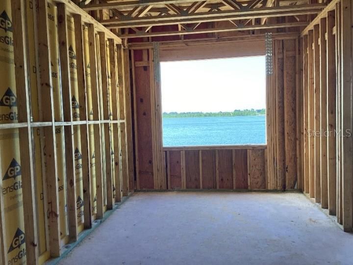 Activo con contrato: $405,146 (3 camas, 2 baños, 1654 Pies cuadrados)