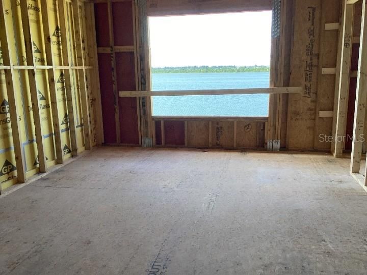 Activo con contrato: $405,146 (3 camas, 2 baños, 1654 Pies cuadrados)