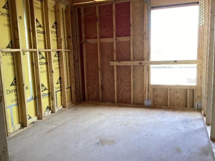 Activo con contrato: $405,146 (3 camas, 2 baños, 1654 Pies cuadrados)