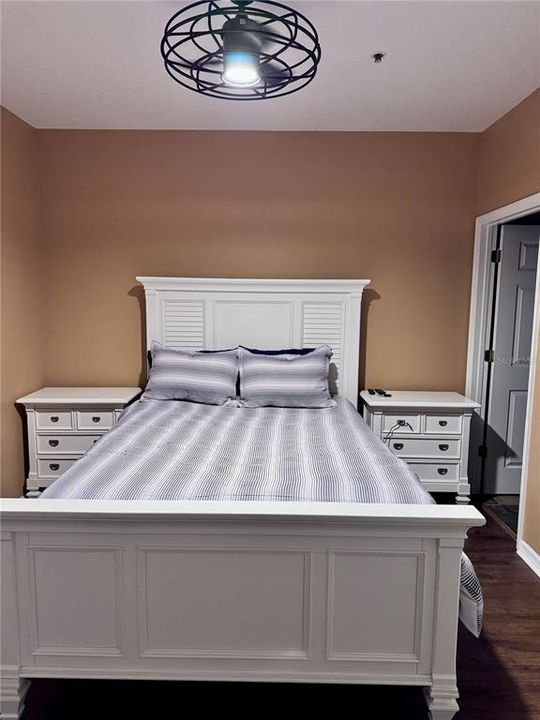 待售: $219,500 (2 贝兹, 2 浴室, 929 平方英尺)