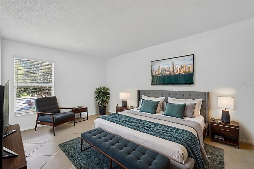 Active With Contract: $149,999 (2 beds, 2 baths, 865 Square Feet)