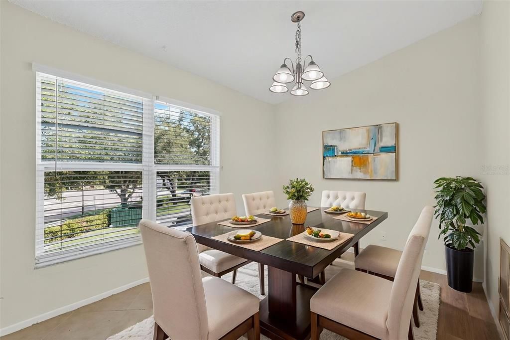 Active With Contract: $149,999 (2 beds, 2 baths, 865 Square Feet)