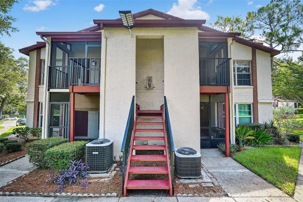 Active With Contract: $149,999 (2 beds, 2 baths, 865 Square Feet)