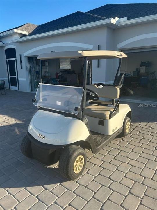 For Sale: $139,995 (2 beds, 2 baths, 818 Square Feet)